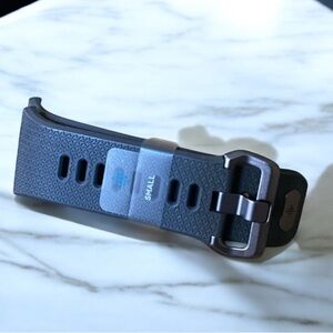 Fitbit ionic small band, NWT